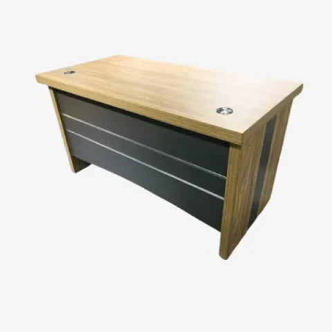 Bureau professionnel en bois avec façade noire