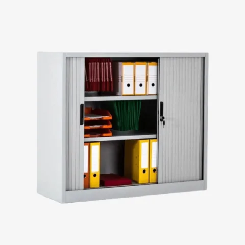 Armoire basse à rideaux